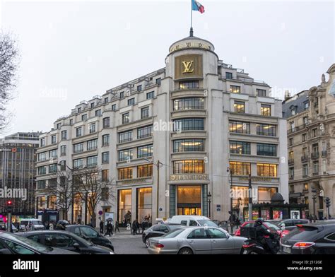 buying a louis vuitton handbag in paris|louis vuitton shop in paris.